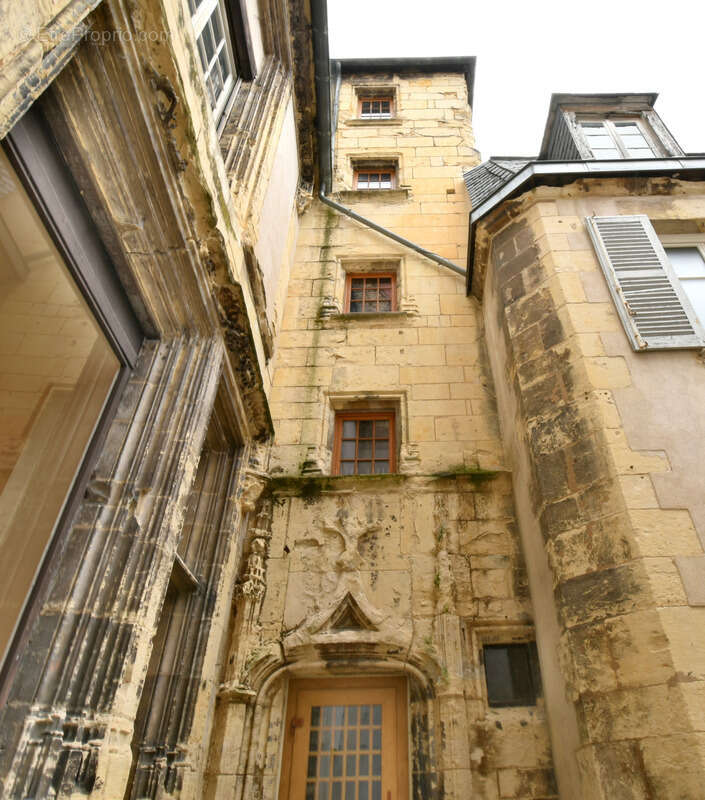 Immeuble à vendre NEVERS (58) La prestigieuse Maison du Prieur au coeur historique de NEVERS Inscrit MH à réabiliter - photo 3