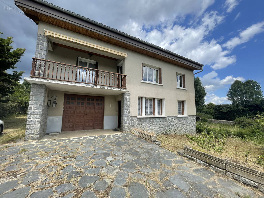 Maison à YSSINGEAUX
