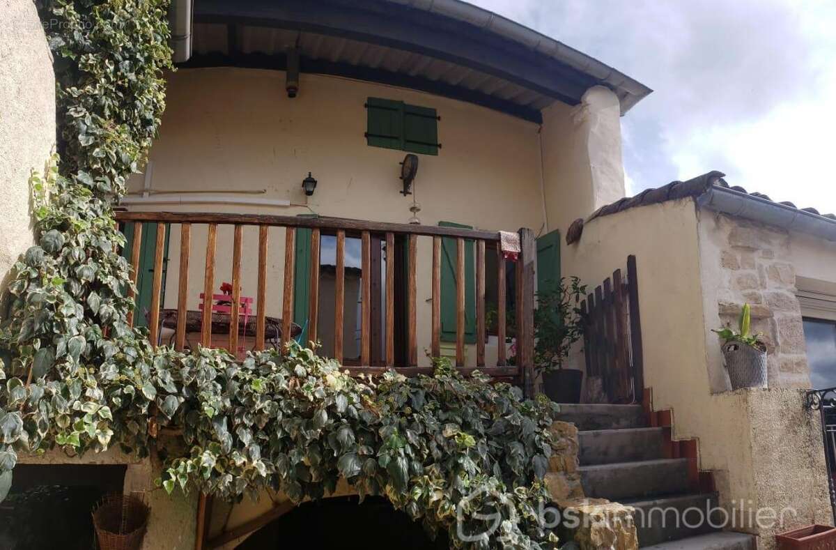 Maison à VEZENOBRES