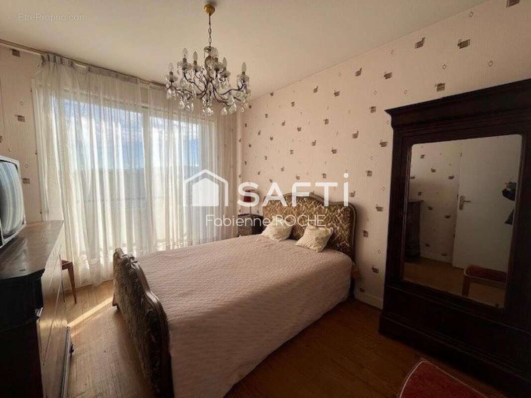 Photo 7 - Appartement à SAINT-PRIEST-EN-JAREZ