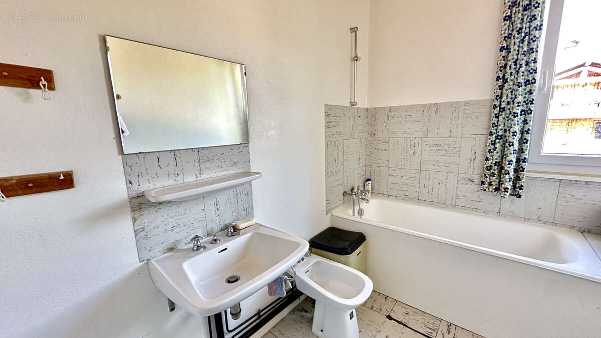Grande propriété sur 3800m2 terrain constructible - photo 14