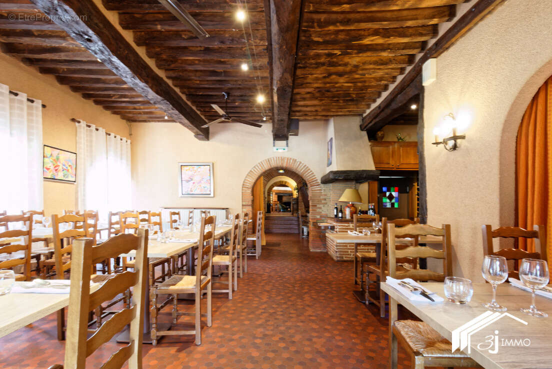 Maison à MONTAIGUT-SUR-SAVE