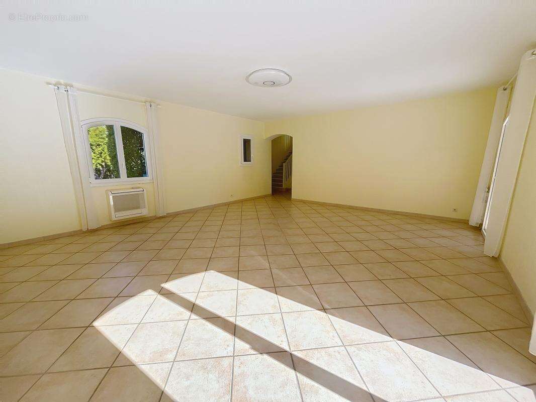 Maison à SAINT-RAPHAEL