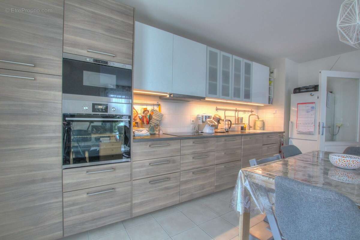 Appartement à SAINT-GENIS-POUILLY