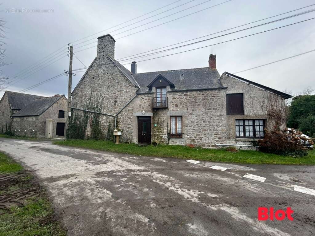 Maison à MONT-DOL