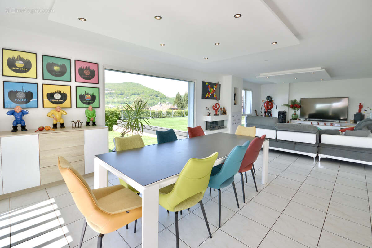 Maison à VILLY-LE-PELLOUX