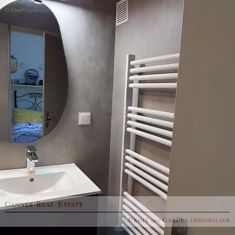 Cannes – Le Suquet– Studio rénové  fort potentiel locatifterre - photo 4