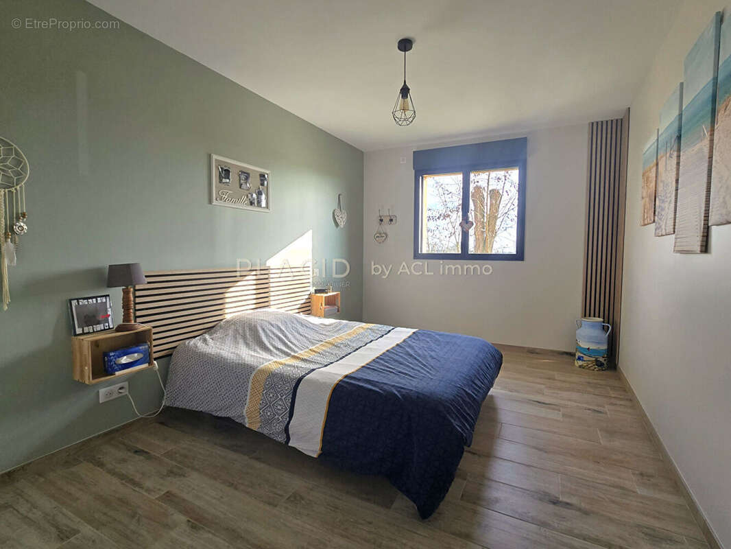 Maison de 6 pièces 200 m2 - photo 7