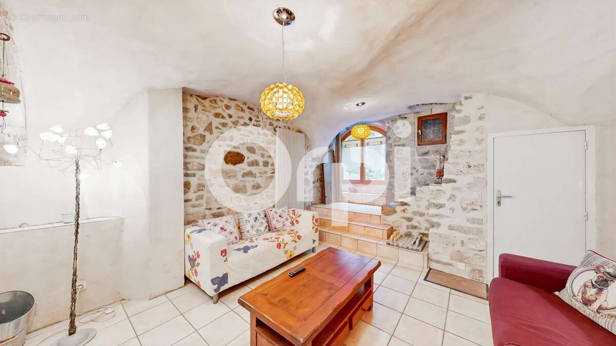 Maison à VALLON-PONT-D'ARC