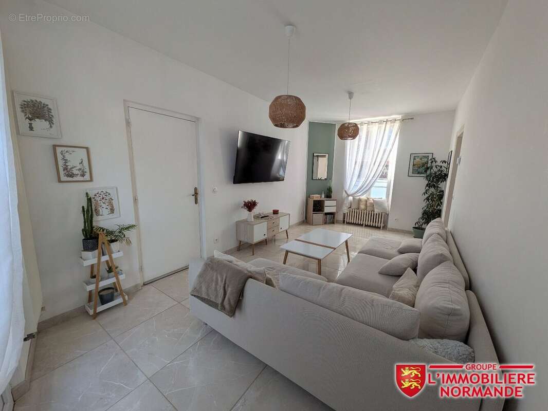 Maison à LIMETZ-VILLEZ