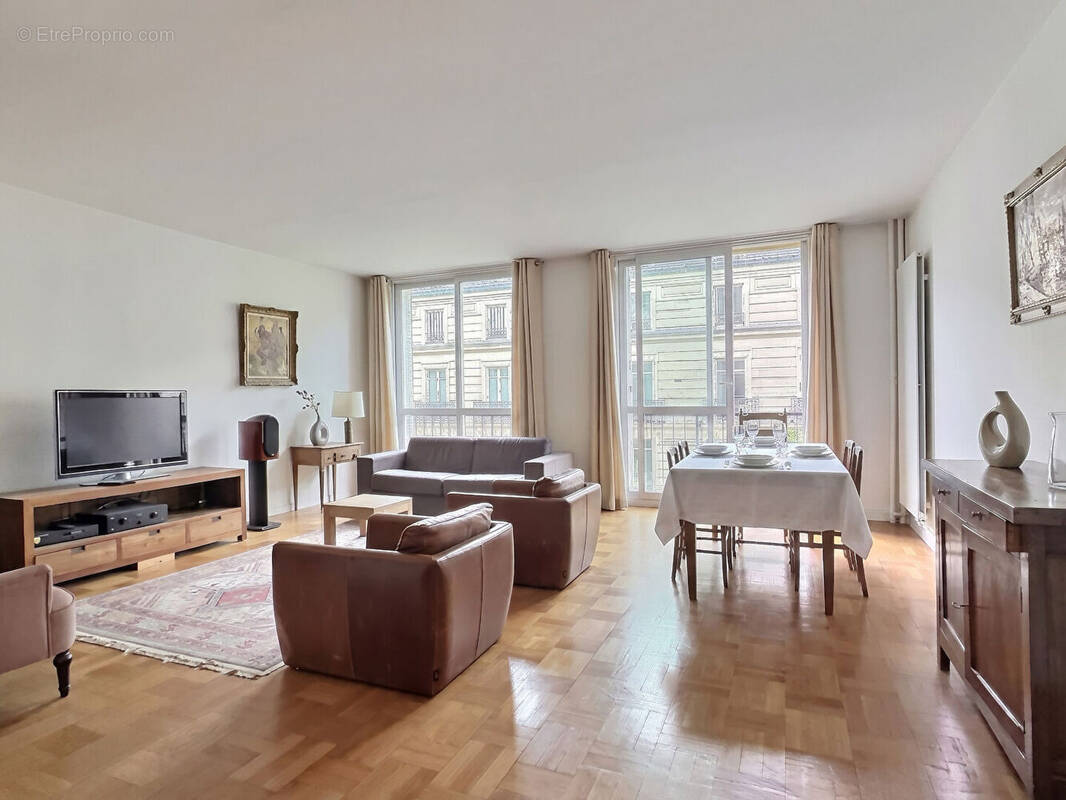 Appartement à PARIS-6E