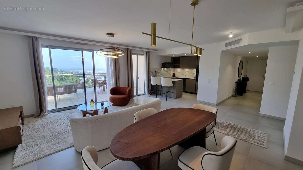 Appartement à LE CANNET