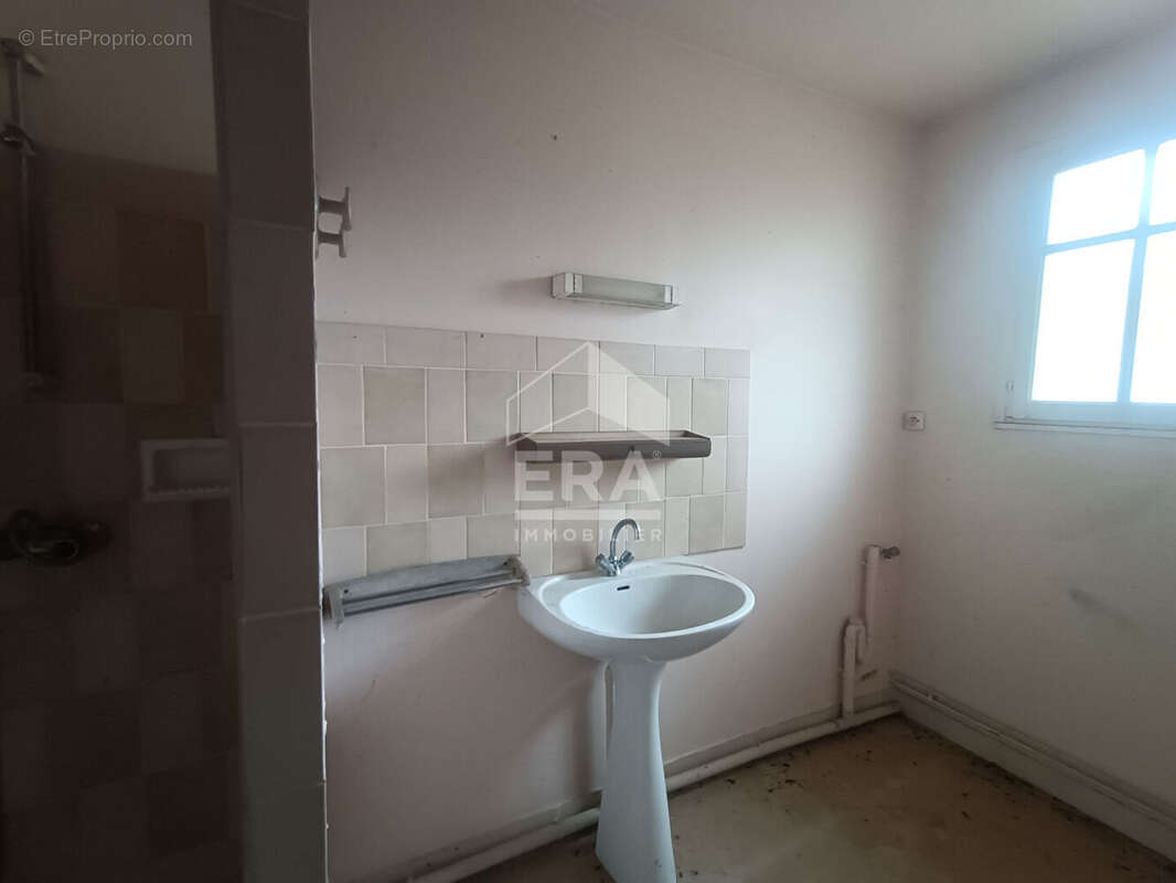 Maison 56 m² à Savigne  - photo 5
