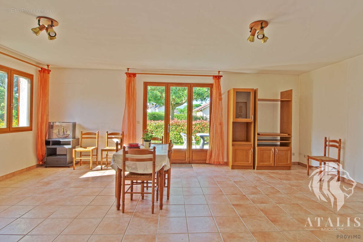 Maison à SAINT-ROMANS