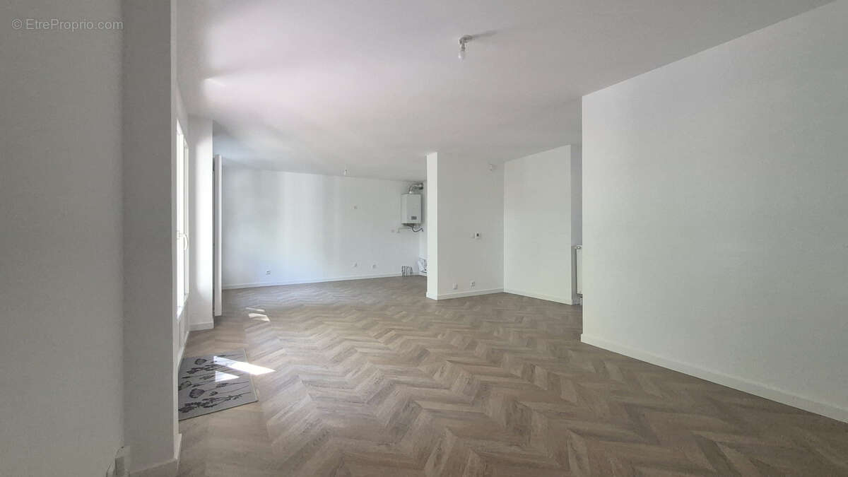 T4 - centre ville venelles - parking - ascenseur - cave - photo 4