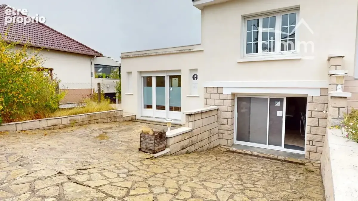 Maison  3 pièces  avec  espace professionnel - photo 12