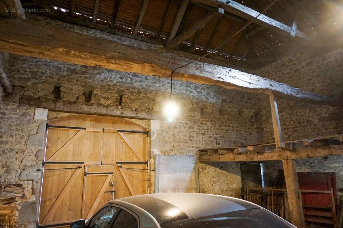 Maison à PIEGUT-PLUVIERS