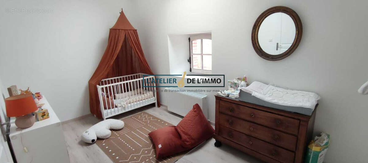 A vendre maison de 247 m2 entièrement rénovée - photo 9