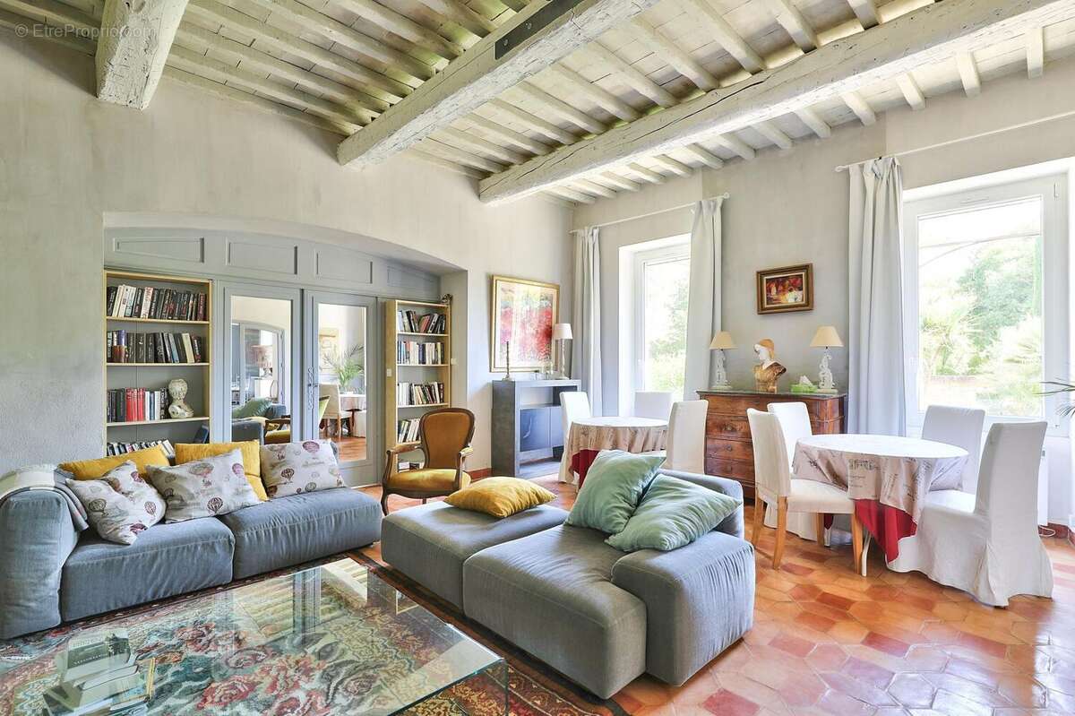 Photo 4 - Maison à ENTRAIGUES-SUR-LA-SORGUE