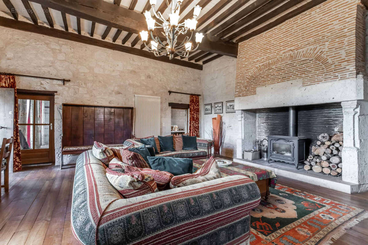 Chateau Estate - photo 8