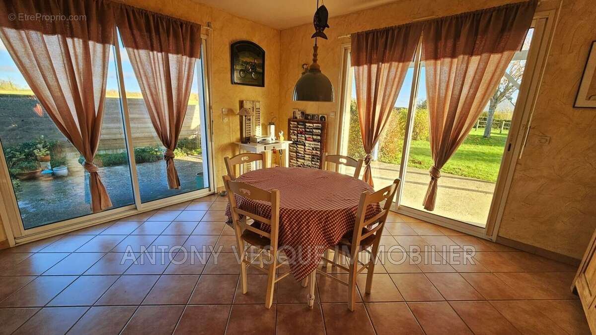 Maison à AGON-COUTAINVILLE