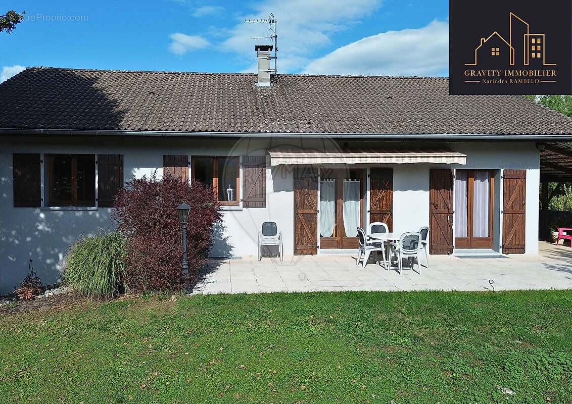 Maison à SCIENTRIER