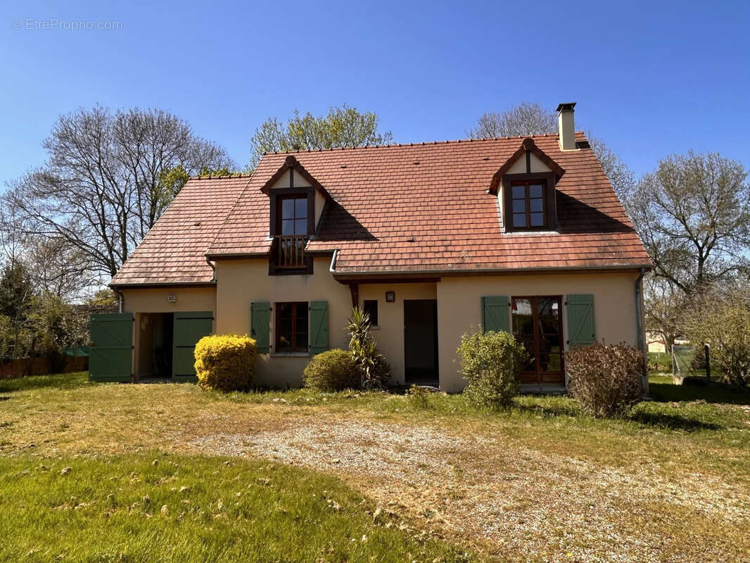 Maison à BADECON-LE-PIN