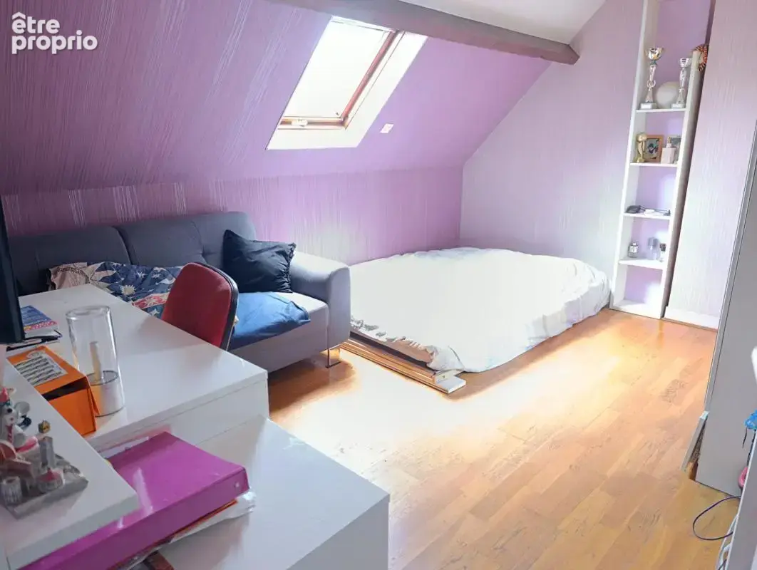 Maison familiale de 8 pièces avec sous sol total ET piscine  chauffée - photo 16