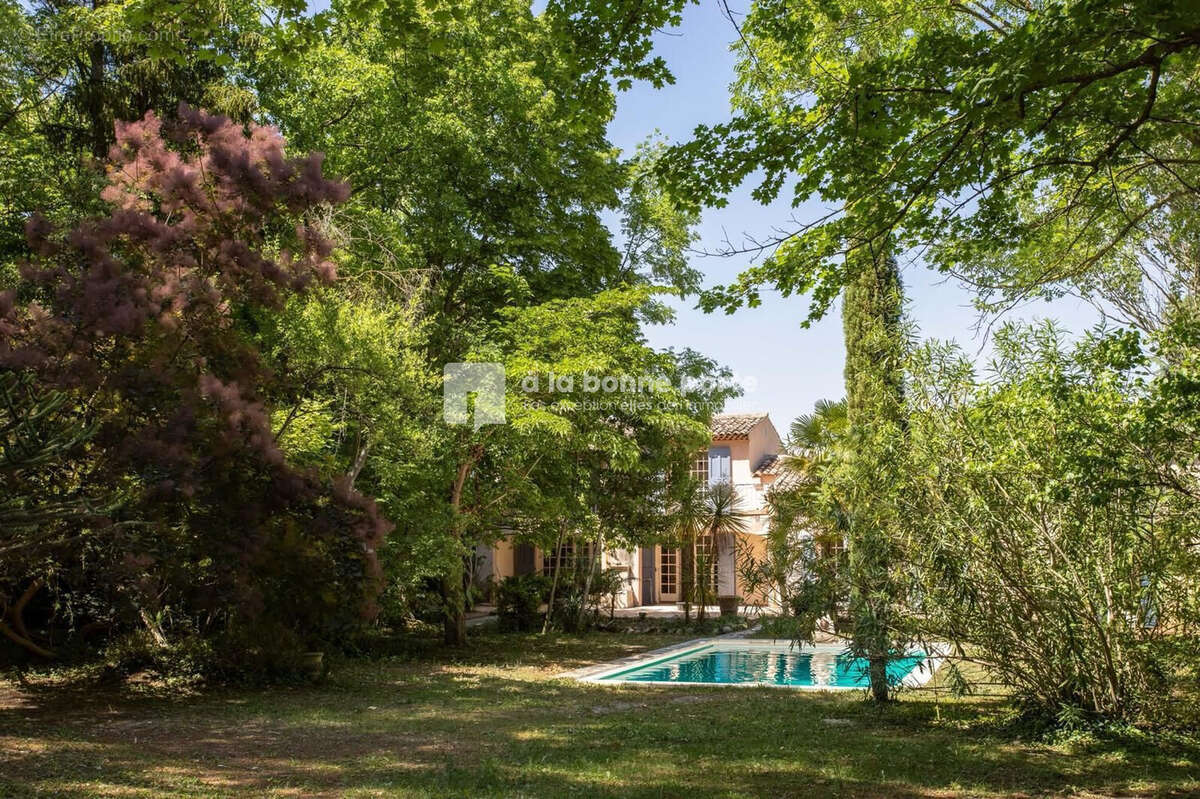 Maison 229 m² à Aix-En-Provence  - photo 5