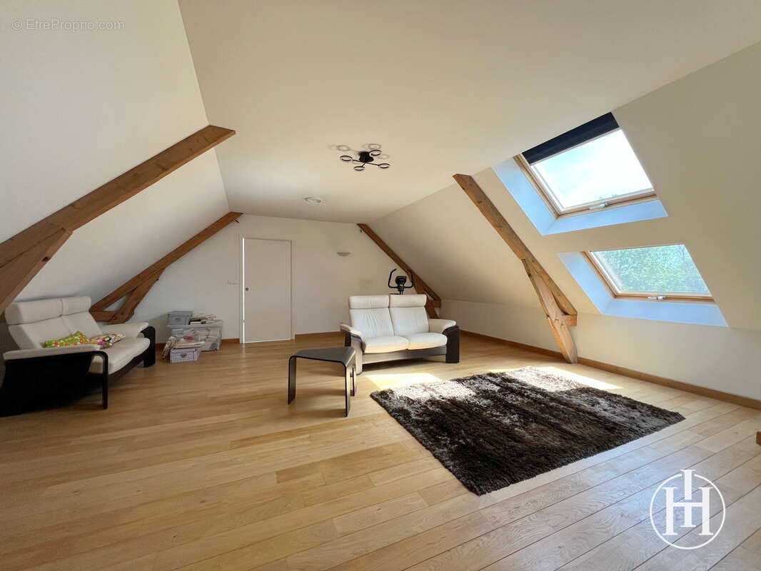 Maison à CHARENTON-DU-CHER