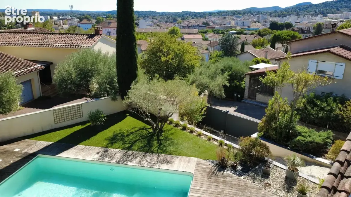 Maison provençale avec piscine - 6 pièces - 157 m² - photo 3