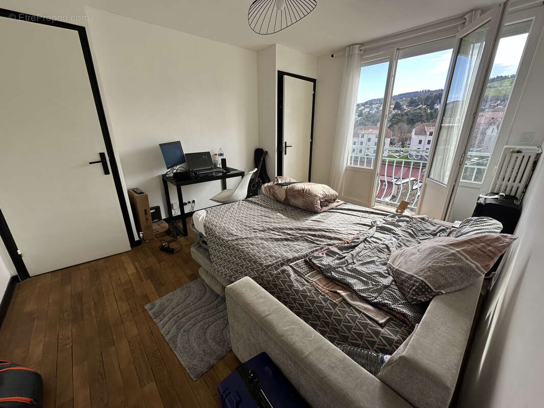 Appartement à SAINT-ETIENNE