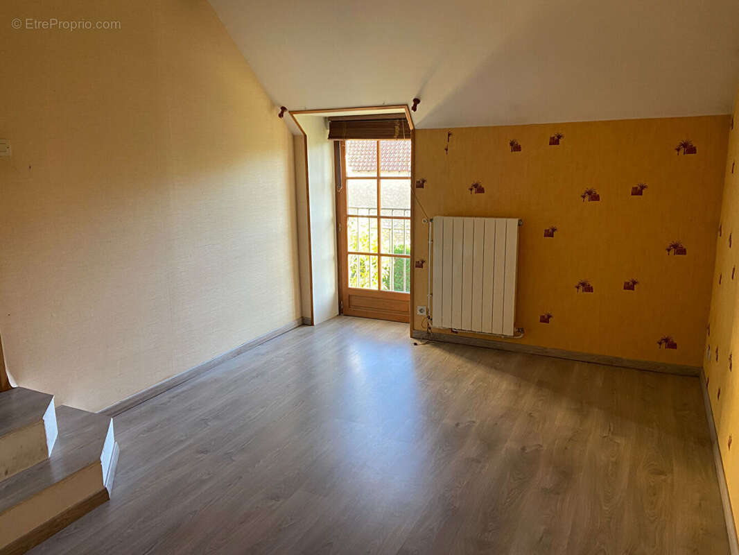 Maison à COULANGES-LES-NEVERS