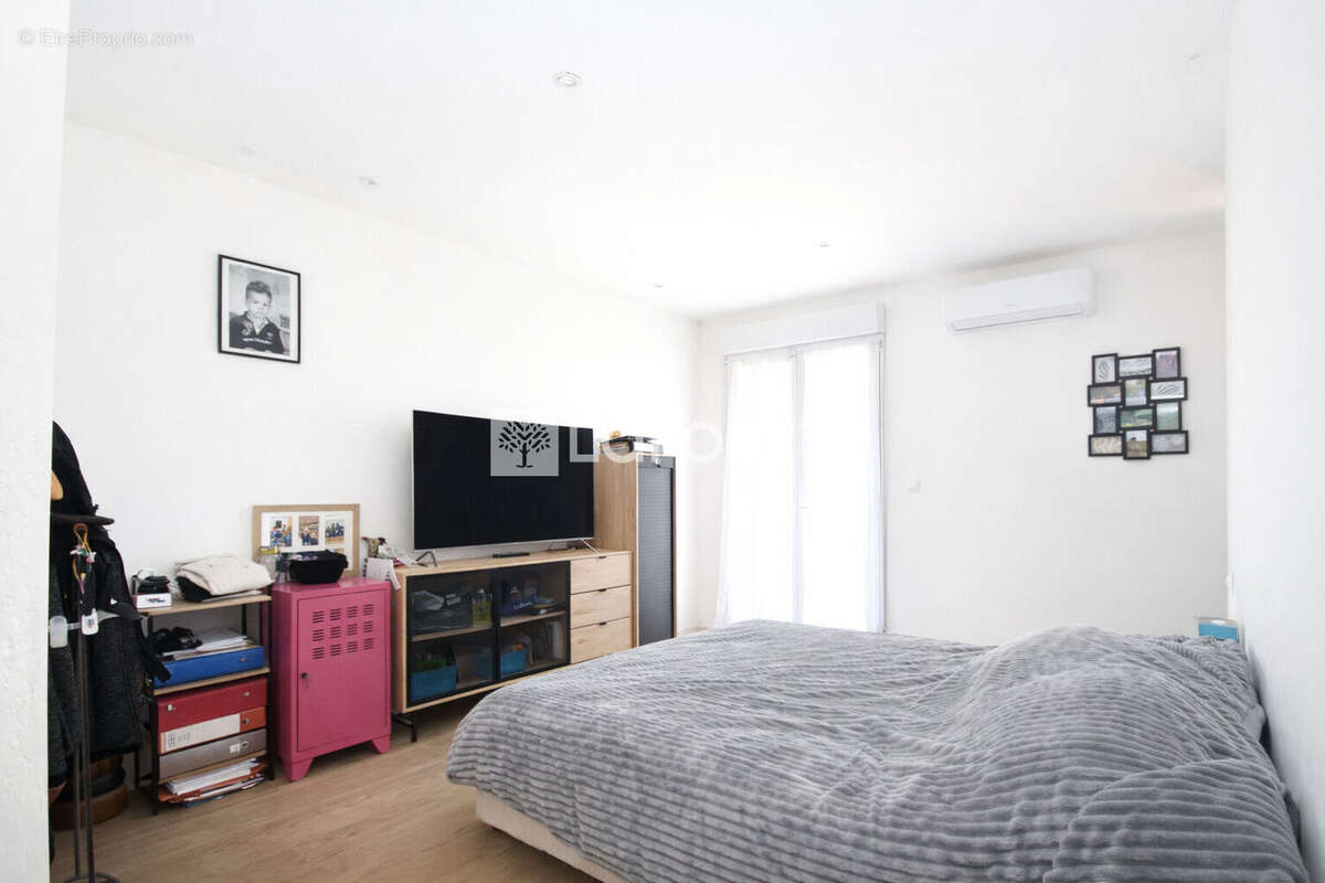 Tourrettes maison mixte habitation & local artisanal  302 m² - photo 5