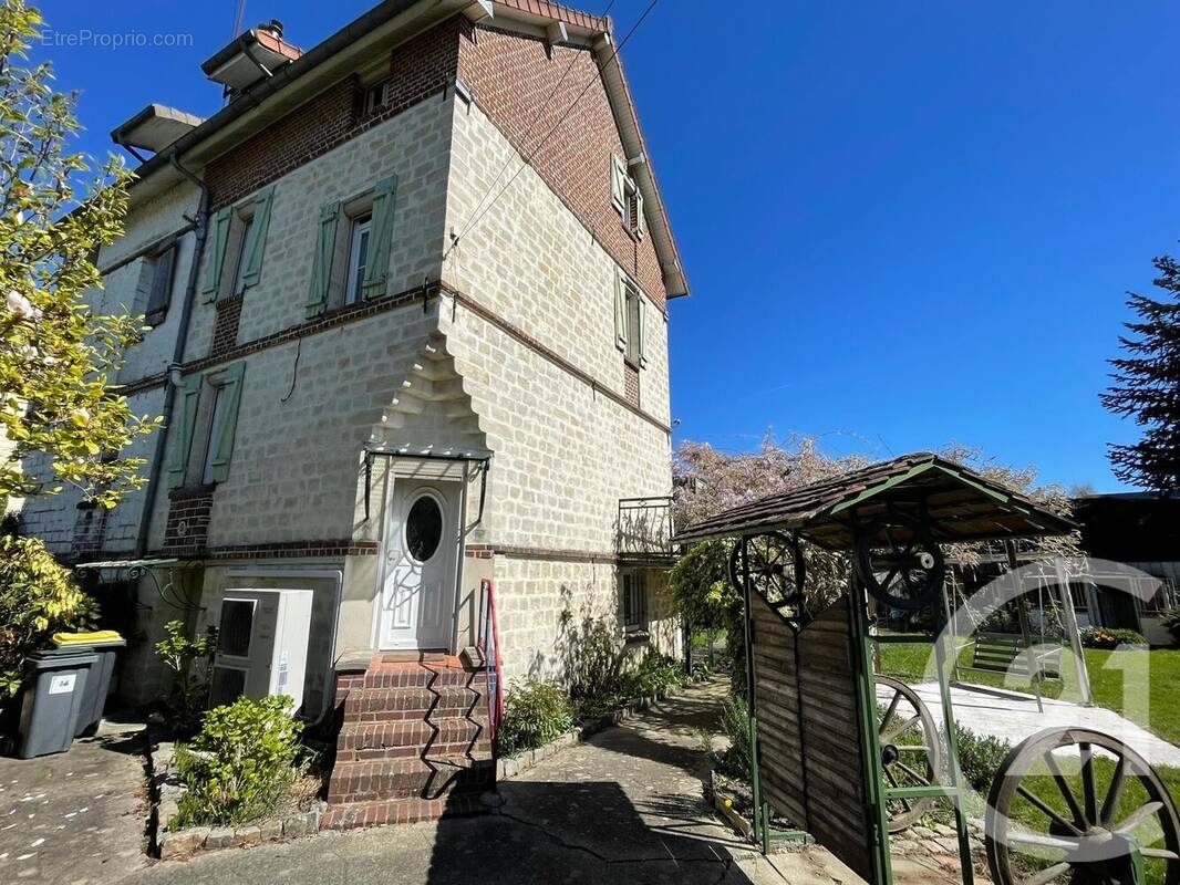 Photo 1 - Maison à BEAUVAIS