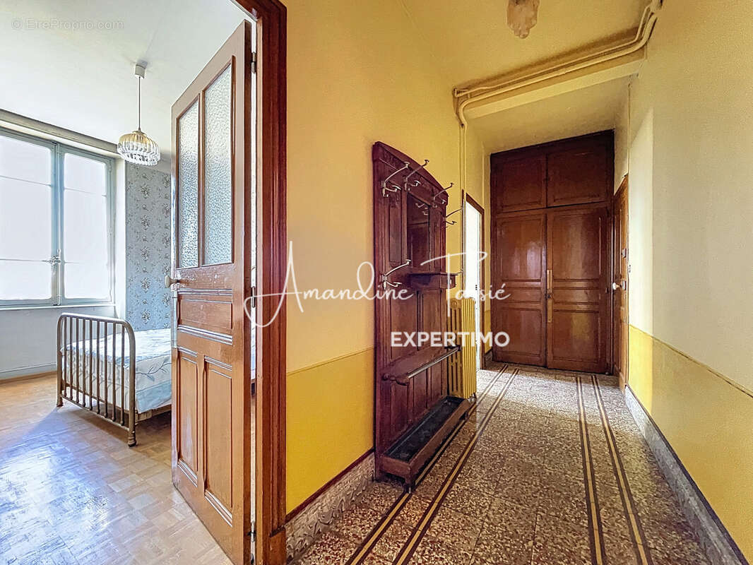 Immeuble de rapport, 3 appartements et sa maison   Centre-ville de Millau - photo 18