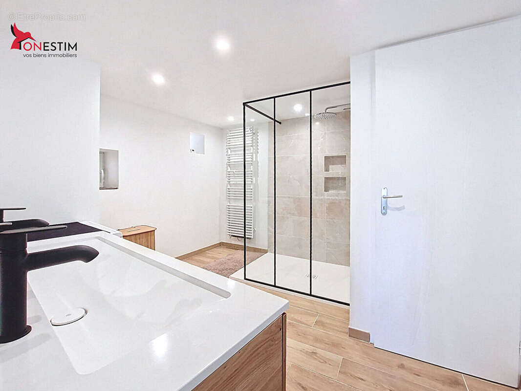 Maison à SAINT-GEORGES-HAUTE-VILLE