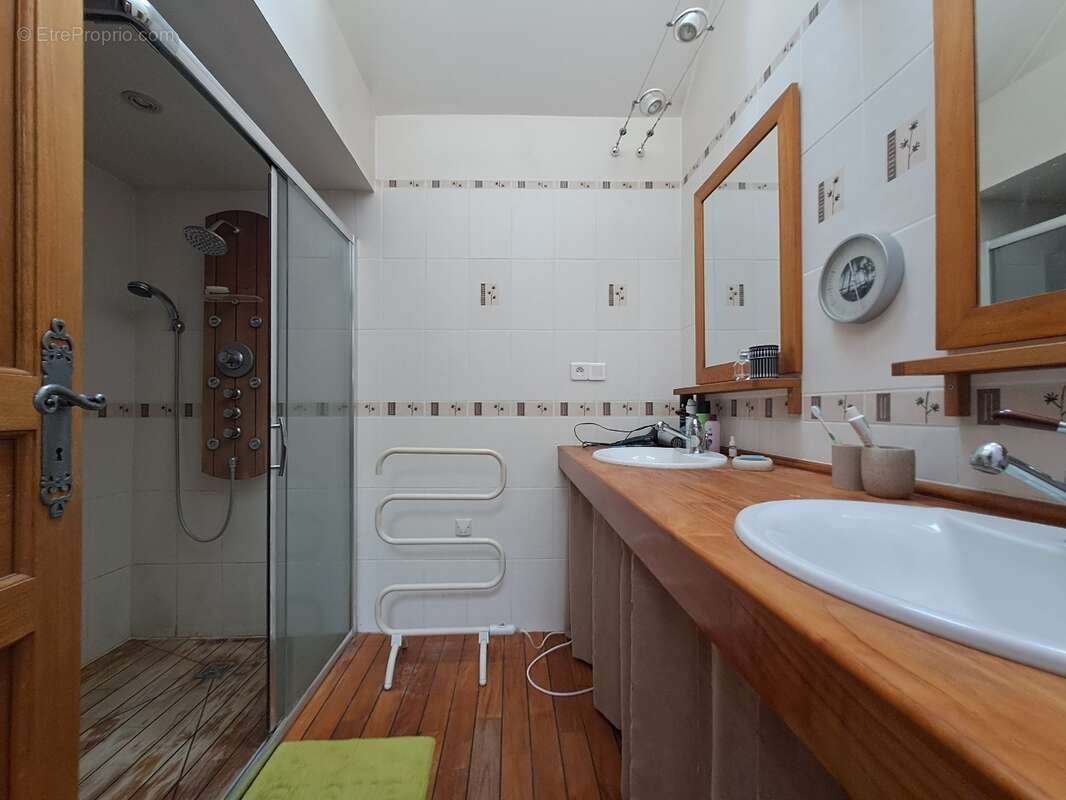 Maison à SAINT-CYR-SOUS-DOURDAN