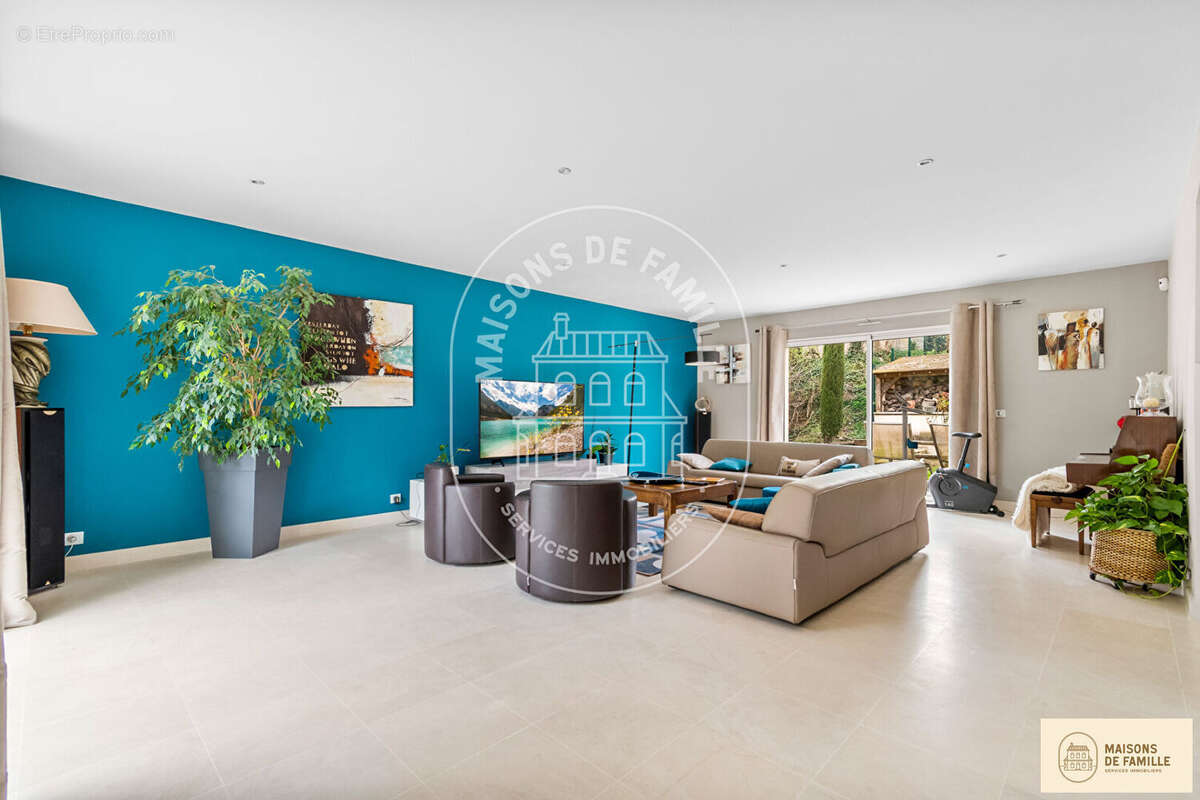 Maison à LE VESINET