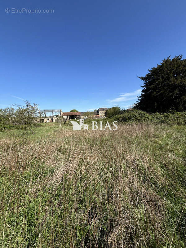 Terrain à MARTOT