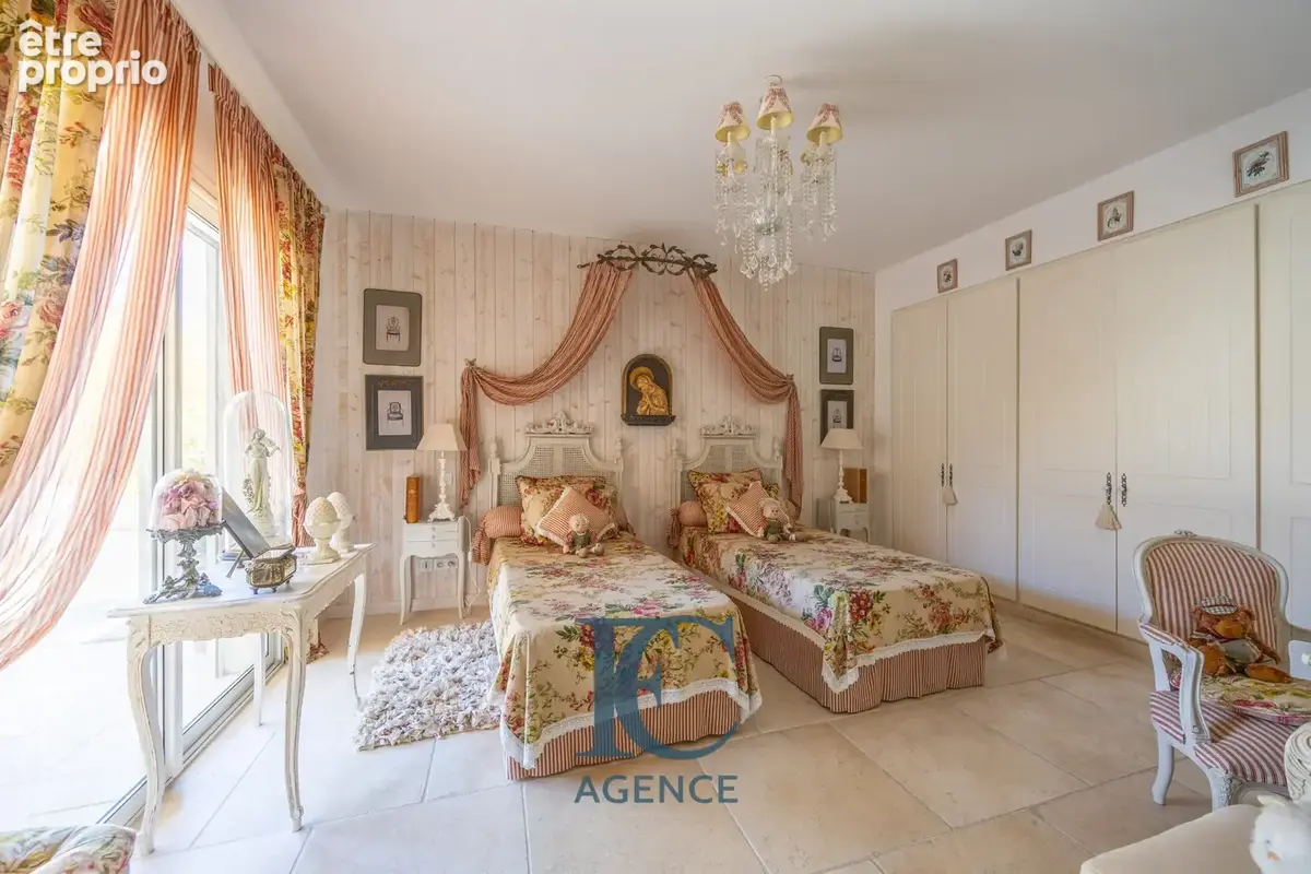 Villa de 225 m2 de plain-pied au calme près des plages - photo 8