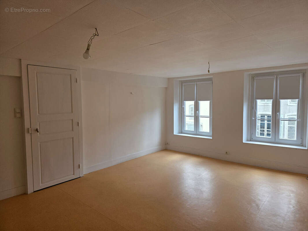 Appartement à MIRECOURT