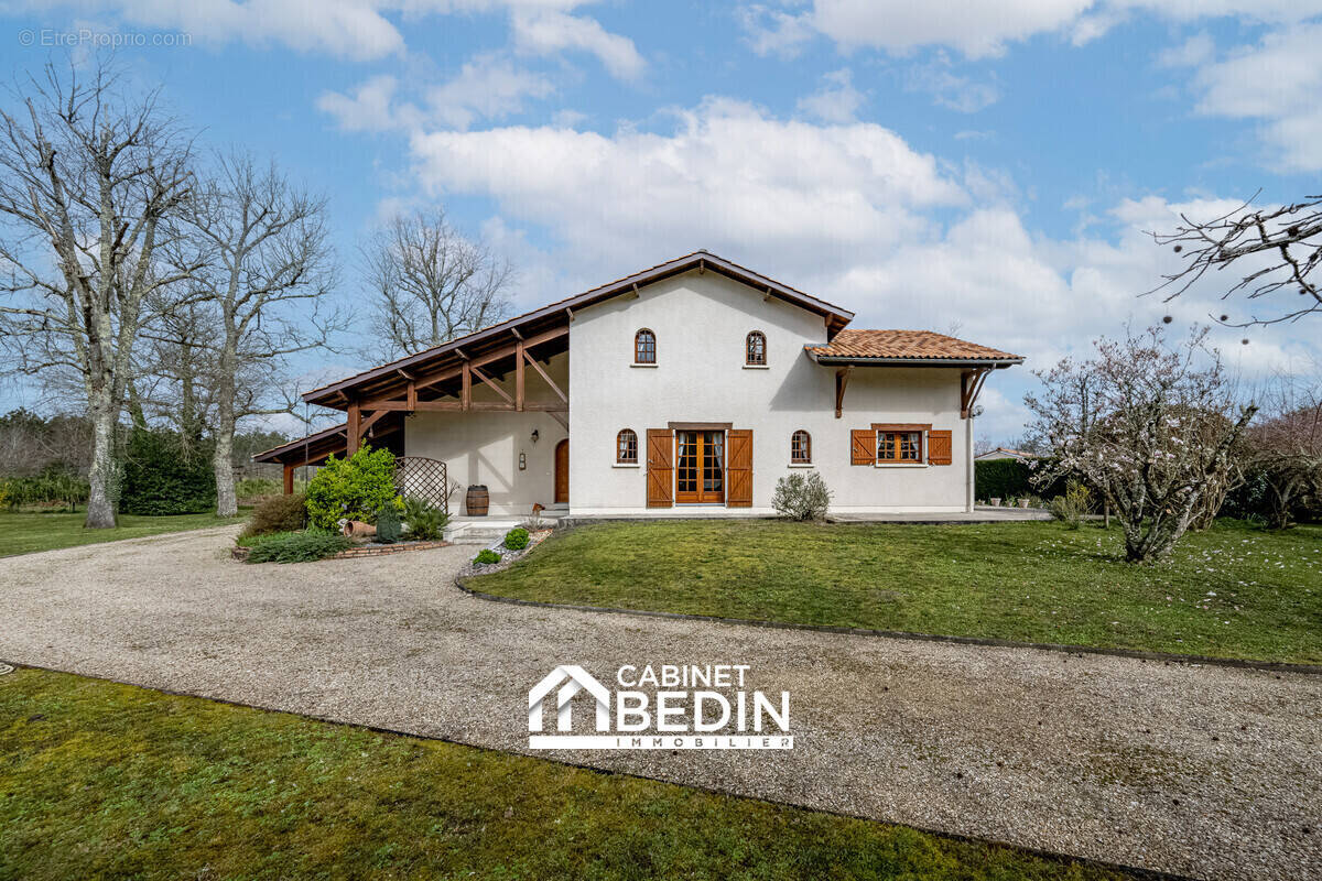 Maison à LE BARP