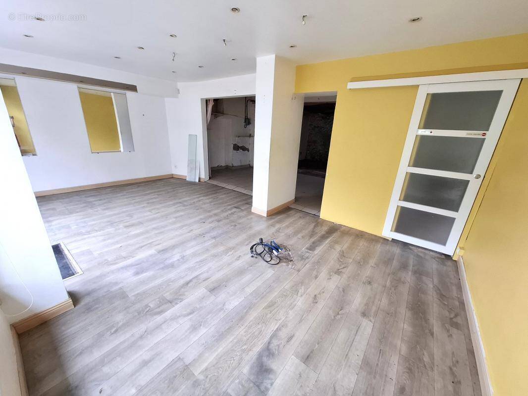 Appartement à CUISE-LA-MOTTE