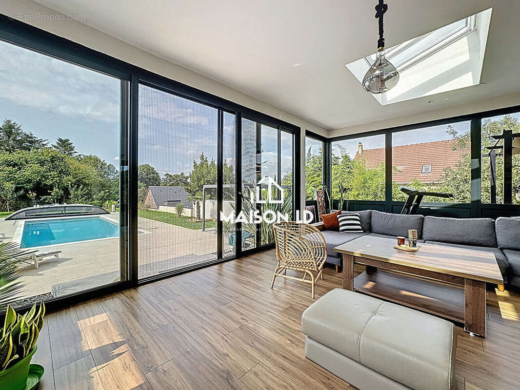 Maison à BARON-SUR-ODON