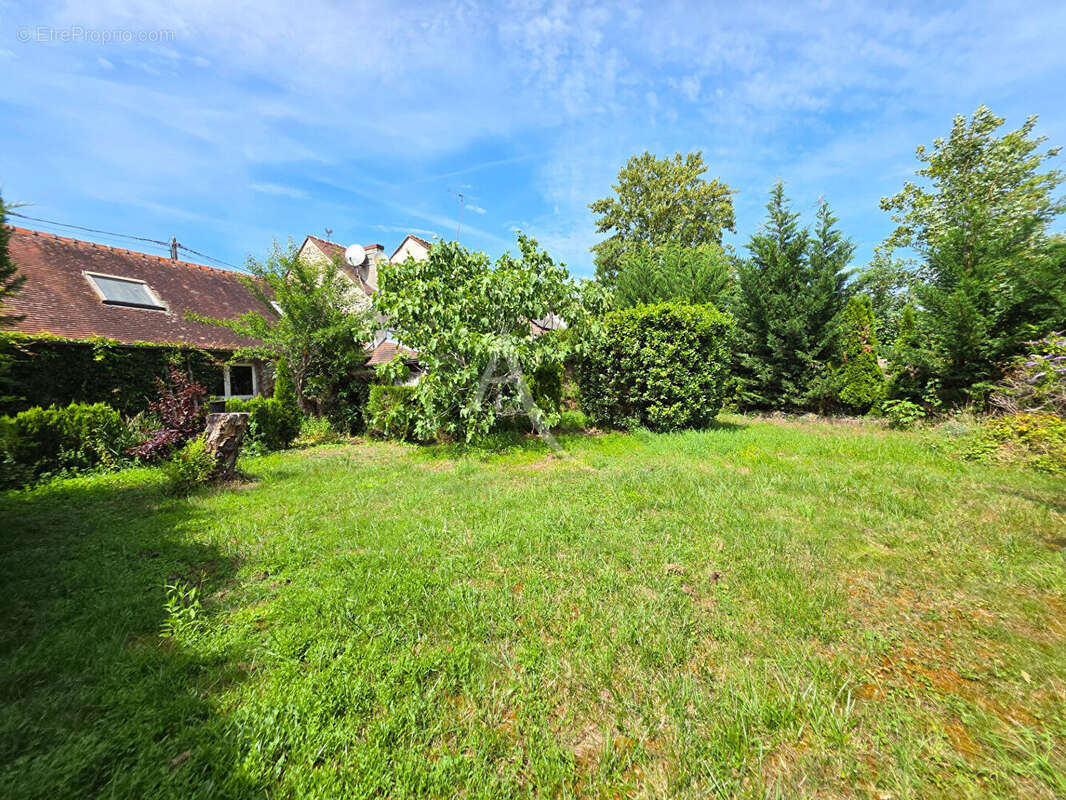 Maison à GERMIGNY-L'EVEQUE