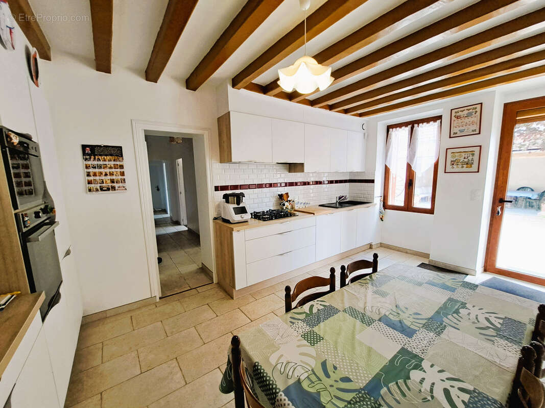 Maison à PONT-SUR-YONNE