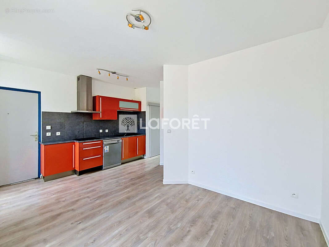 Appartement Pau 2 pièce(s) 33.09 m2 LOUÉ - photo 2