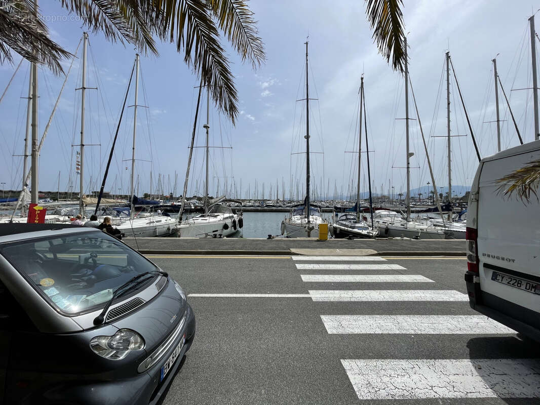 Commerce à SAINT-CYPRIEN