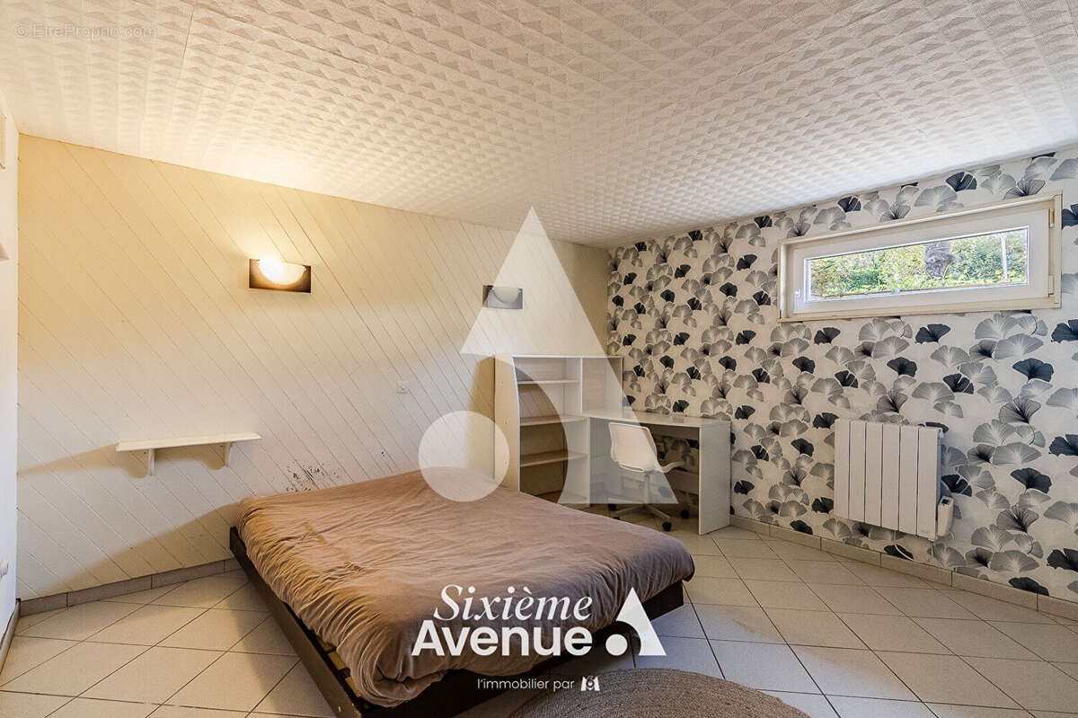 Maison familiale avec jardin, piscine et sous-sol complet - photo 10